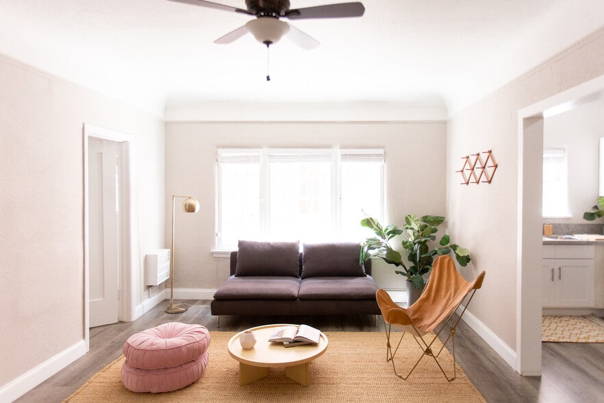 More Photos Of 118 N Westmoreland Ave, Los Angeles Apartments For Sale