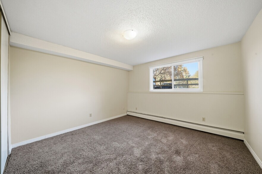 More Photos Of 4746 55 St, Red Deer Apartments For Sale