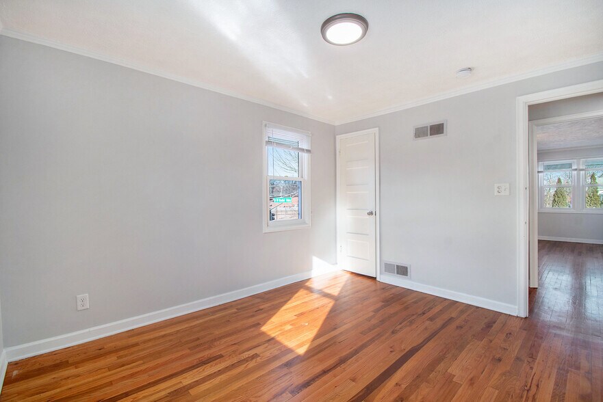 More Photos Of 5519 Northwest Radial Hwy, Omaha Medical For Sale