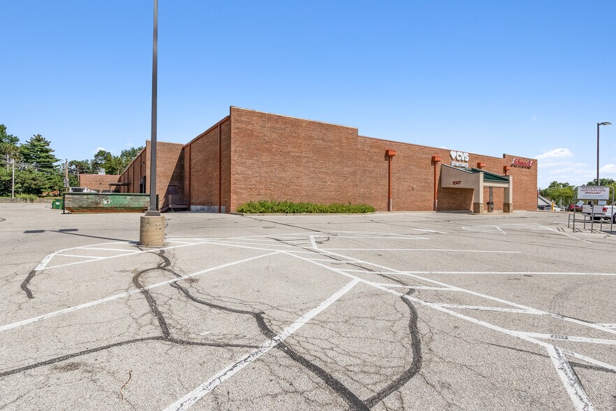 More Photos Of 7450 Hampton Ave, Saint Louis Freestanding For Sale
