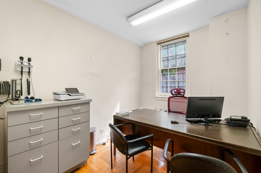 More Photos Of 325 E 79th St, New York Apartments For Sale