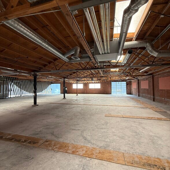 More Photos Of 4221 Redwood Ave, Los Angeles Loft Creative Space For Lease