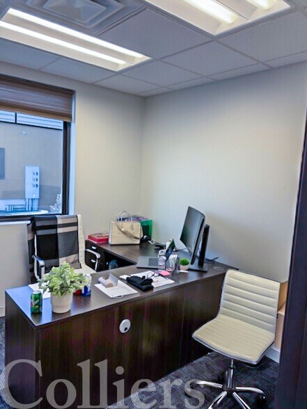 More Photos Of 1976 E Franklin Rd, Meridian Warehouse For Lease