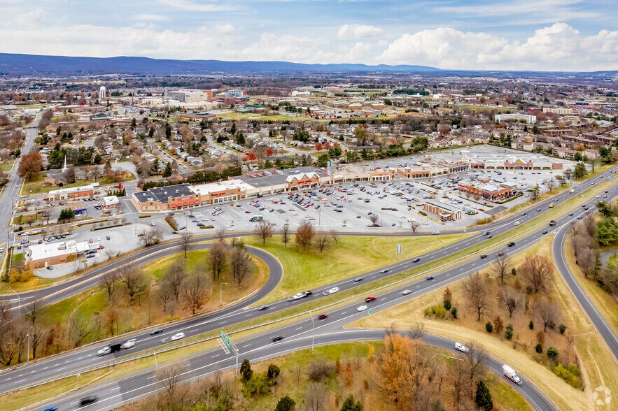 More Photos Of 1305 W 7th St, Frederick Unknown For Lease