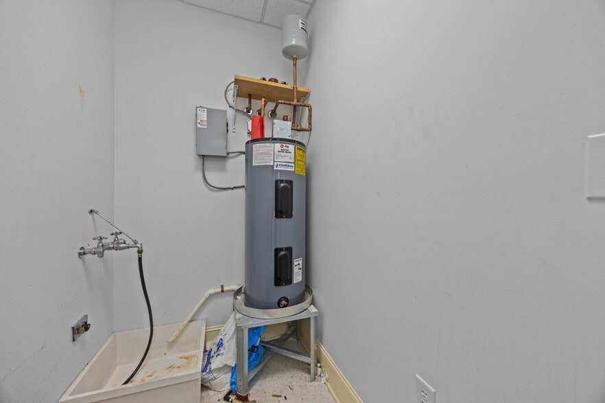 More Photos Of 2223 Hemby Ln, Greenville Medical For Sale