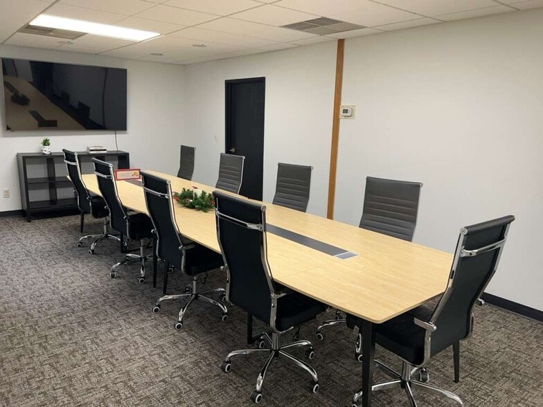 More Photos Of 2000 Hogback Rd, Ann Arbor Coworking Space