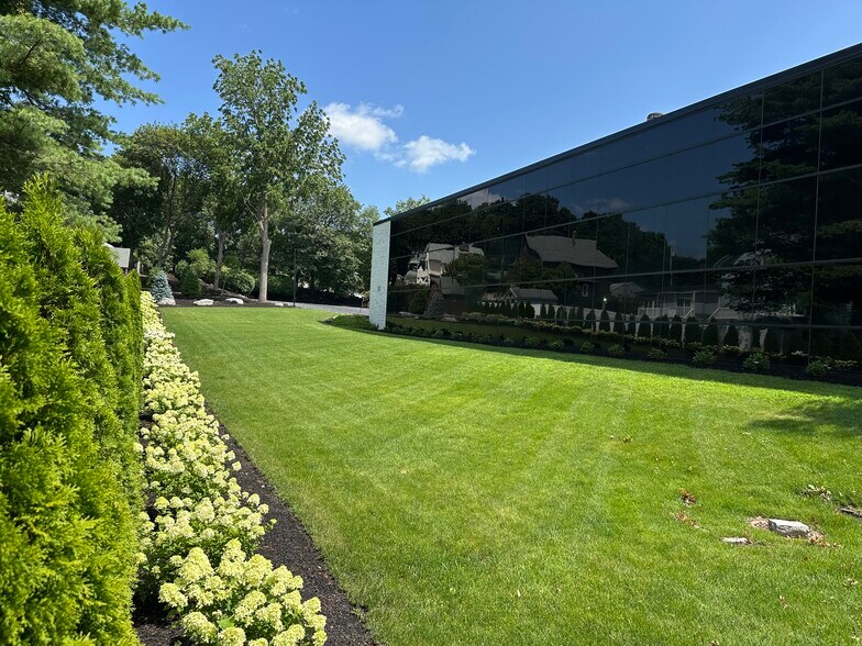 More Photos Of 1 Branch St, Methuen Medical For Sale