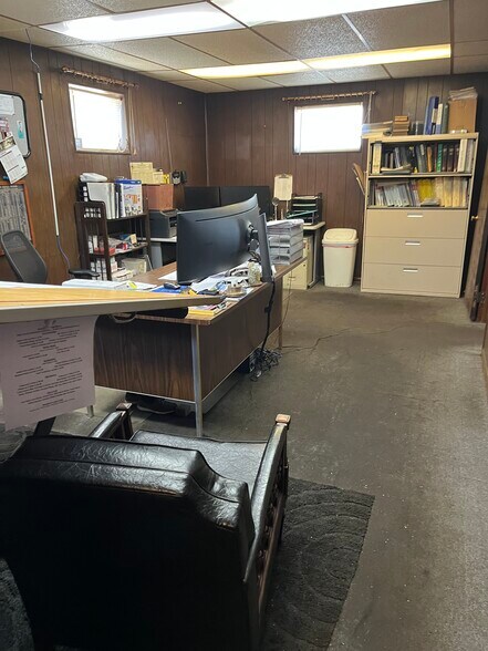 More Photos Of 1105 E Martin St, Indianapolis Flex For Sale