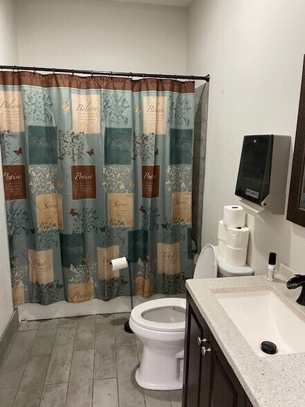 More Photos Of 215 North St, Denham Springs Office For Lease