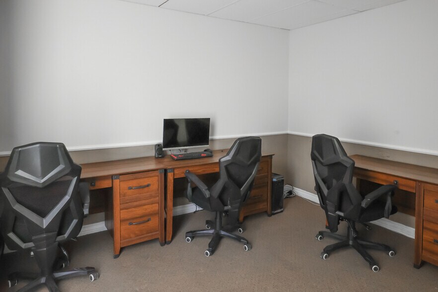 More Photos Of 1800 E Garry Ave, Santa Ana Office For Sale