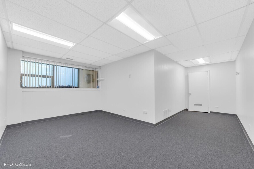More Photos Of 5097 N Elston Ave, Chicago Medical For Sale