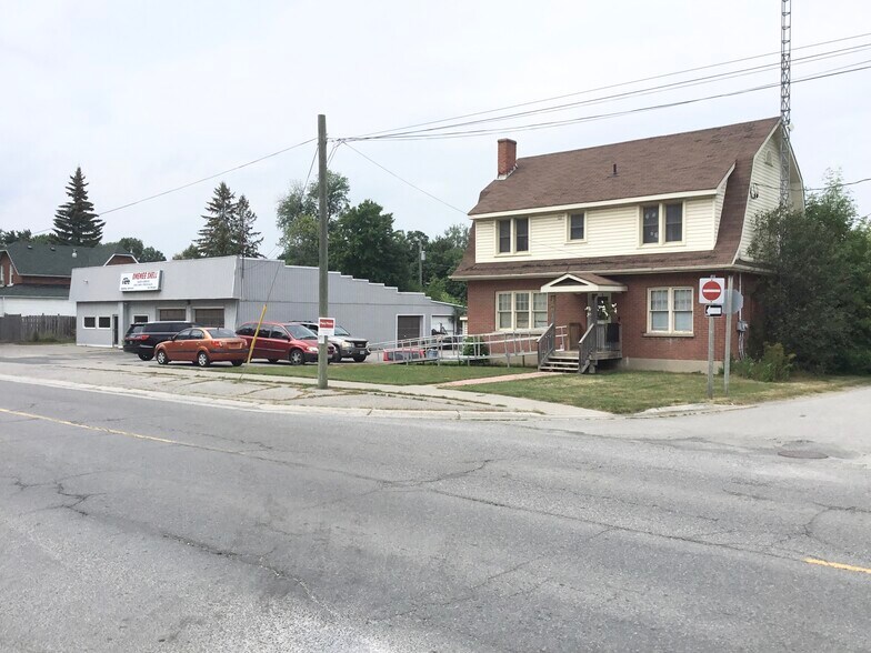 More Photos Of 73 King St E, Kawartha Lakes Auto Repair For Sale