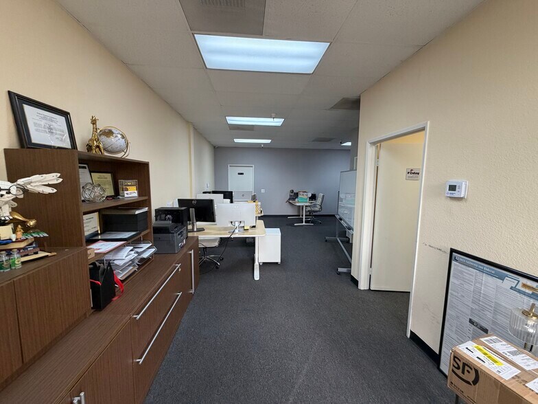 More Photos Of 717 Brea Canyon Rd, Walnut Warehouse For Lease