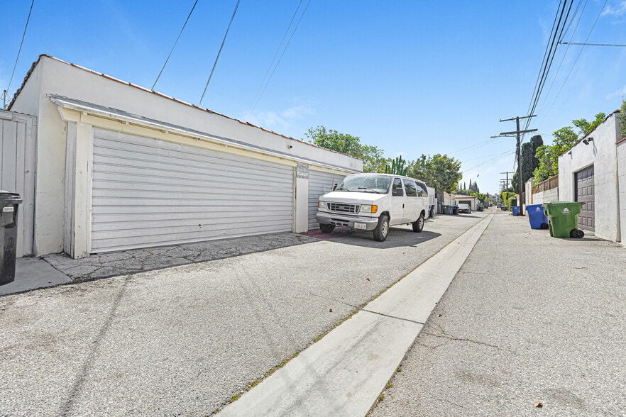 More Photos Of 1071 S Crescent Heights Blvd, Los Angeles Multifamily For Sale