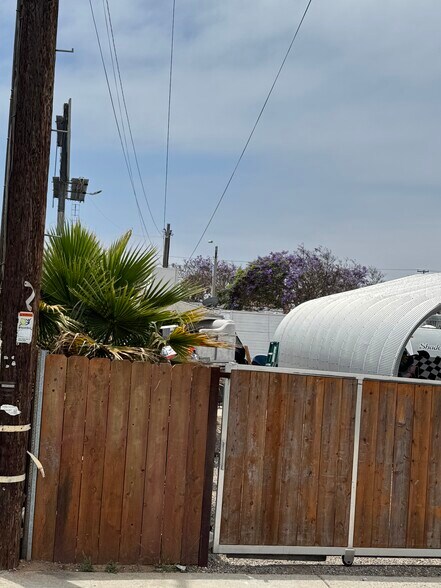 More Photos Of 1434-1444 Garnet Ave, San Diego Storefront For Sale