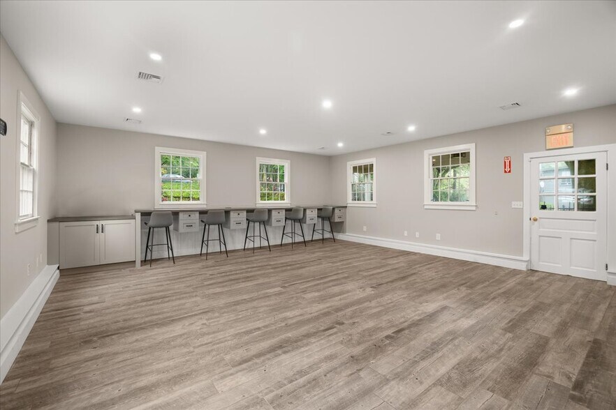 More Photos Of 1 E Mill Rd, Long Valley Office For Sale