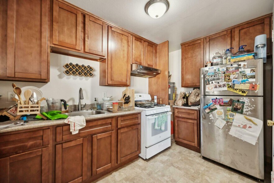 More Photos Of 1412-1416 9th St, Berkeley Apartments For Sale