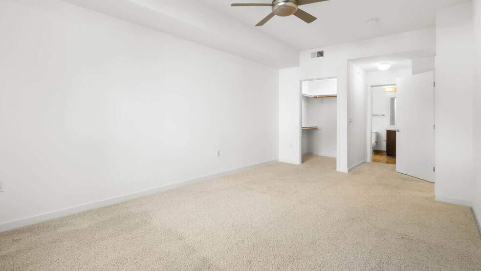 More Photos Of 1333 Powell St, Emeryville Apartments For Lease