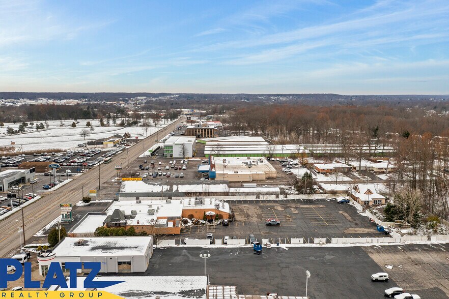 More Photos Of 3864 Youngstown Rd SE, Warren Restaurant For Sale