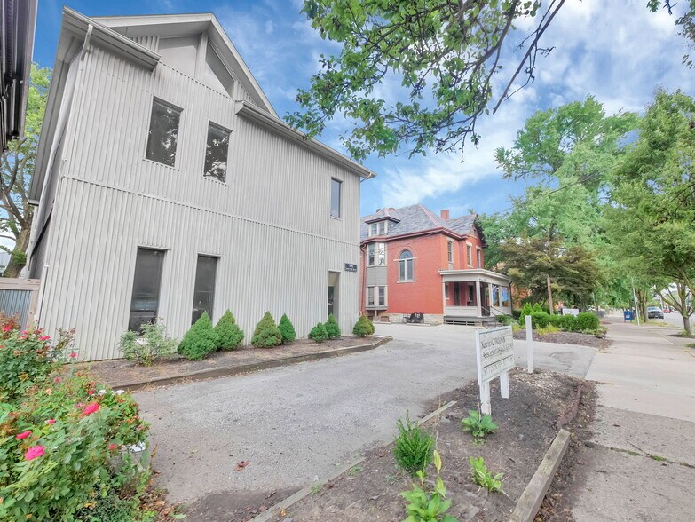 More Photos Of 995 S High St, Columbus Loft Creative Space For Sale