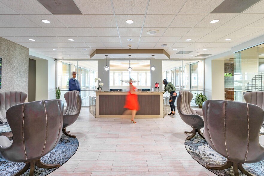 More Photos Of 8200 NW 41st St, Miami Office For Lease