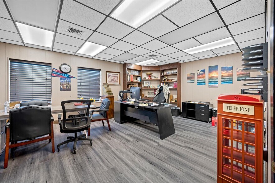 More Photos Of 5802 N Occident St, Tampa Industrial For Sale