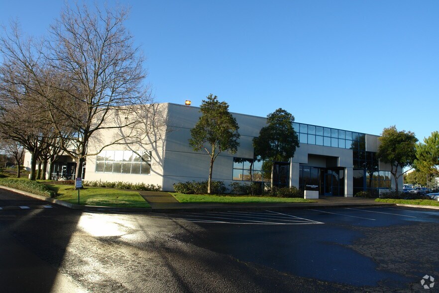 More Photos Of 3055-3075 Research Dr, Richmond Research And Development For Sale