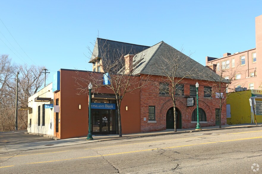 More Photos Of 11 W Michigan Ave, Ypsilanti Storefront Retail Residential For Lease