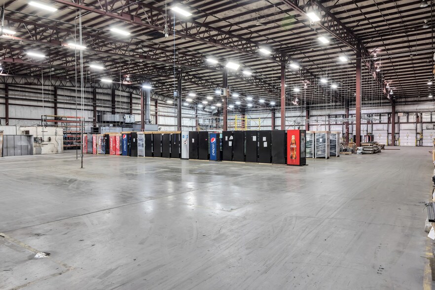 More Photos Of 426 Industrial Blvd, Kearneysville Manufacturing For Lease