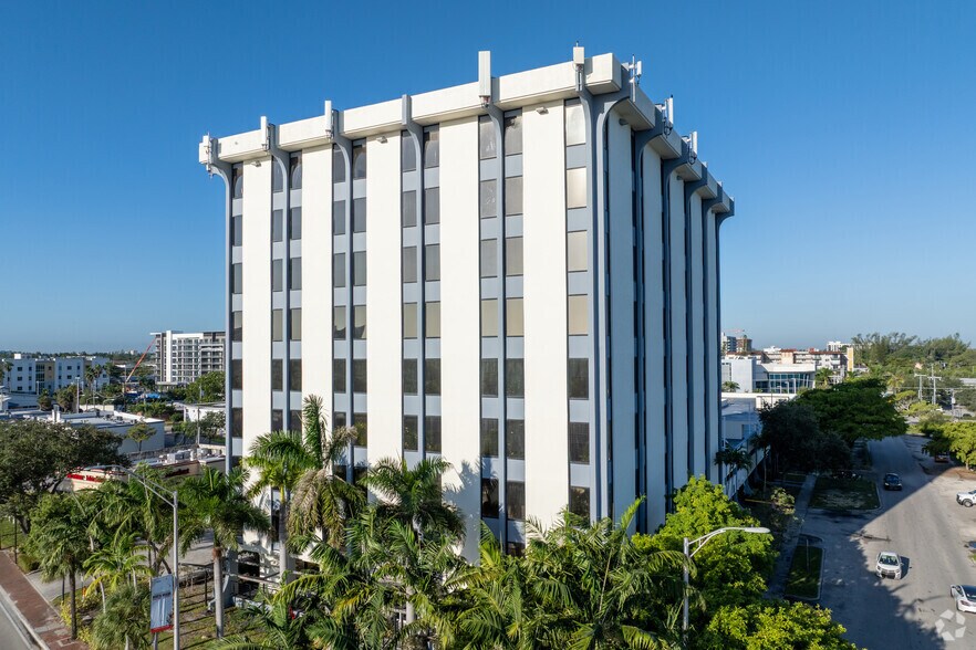 More Photos Of 12550 Biscayne Blvd, North Miami Medical For Sale