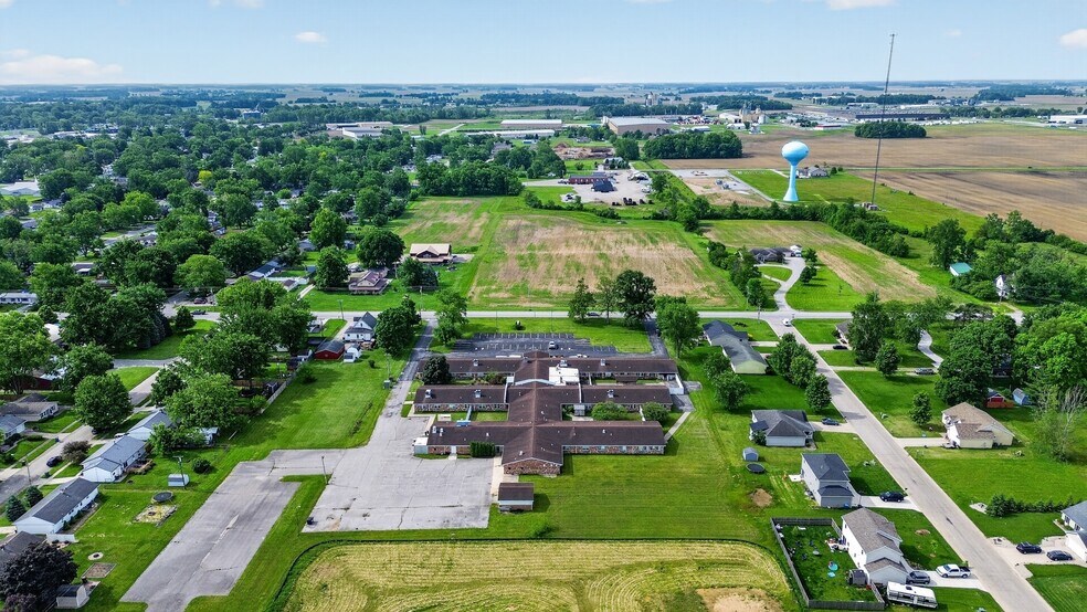 More Photos Of 1529 W Lancaster St, Bluffton Rehabilitation Center For Sale