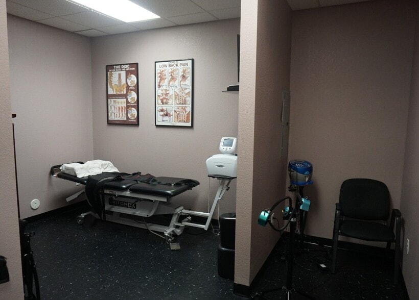 More Photos Of 9150 W Indian School Rd, Phoenix Medical For Sale