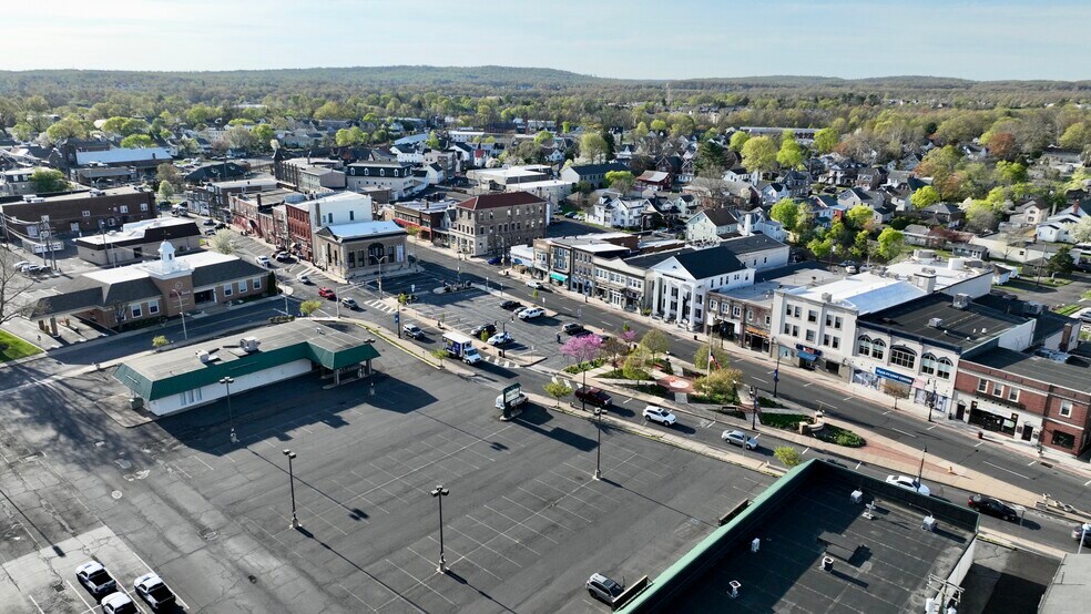 More Photos Of 312-314 W Broad St, Quakertown Office For Sale