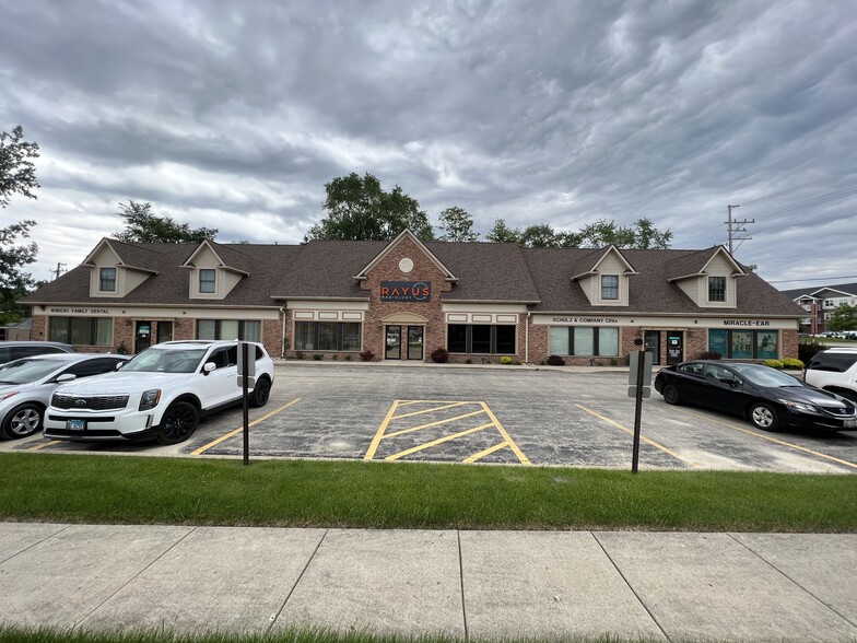 Primary Photo Of 4 Cedar Ridge Dr, Lake In The Hills Storefront Retail Office For Lease