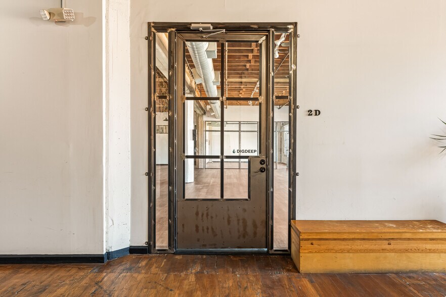 More Photos Of 932 Wilson St, Los Angeles Loft Creative Space For Lease