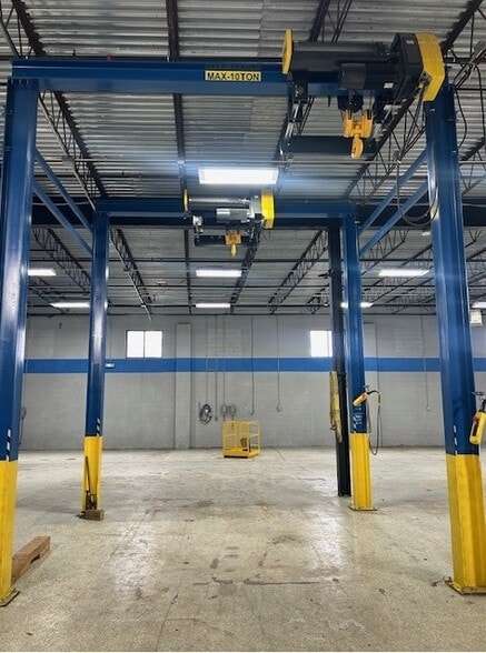 More Photos Of 356-362 Getty Ave, Clifton Warehouse For Lease