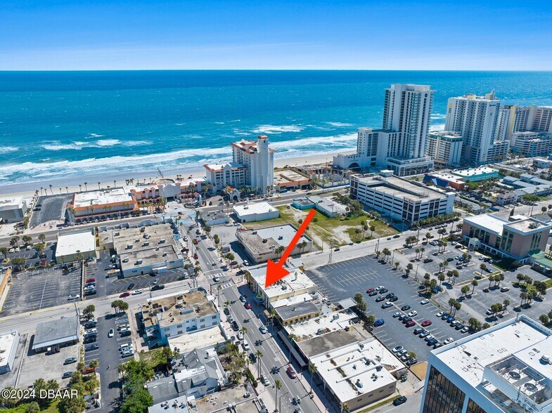 More Photos Of 546 Seabreeze Blvd, Daytona Beach Bar For Lease