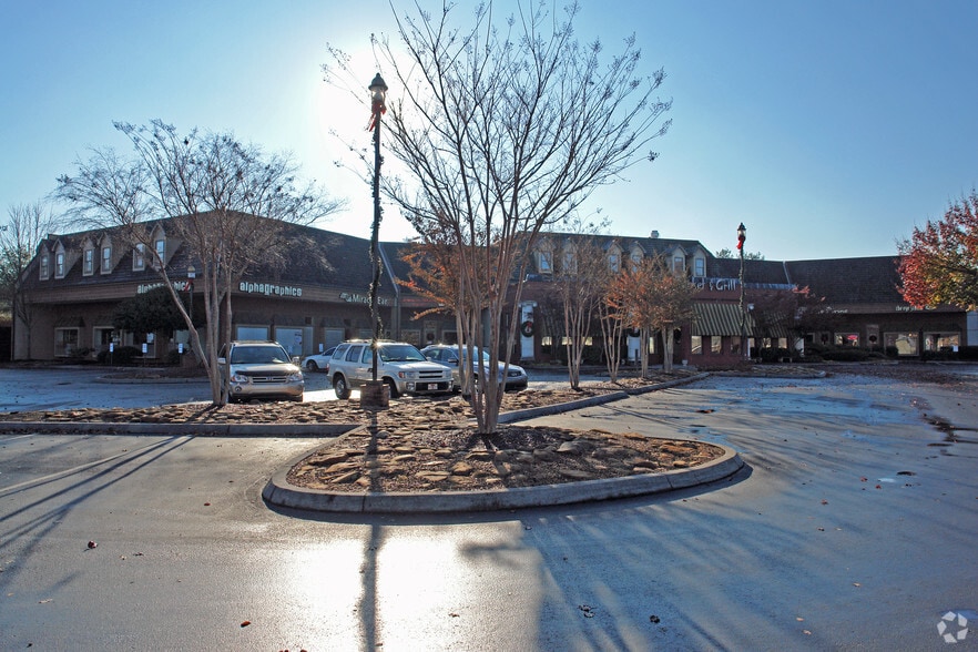 More Photos Of 9724 Kingston Pike, Knoxville Unknown For Lease