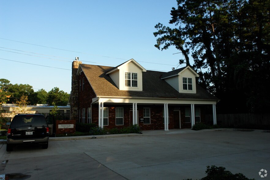 More Photos Of 7 Grogans Park Dr, Spring Loft Creative Space For Lease