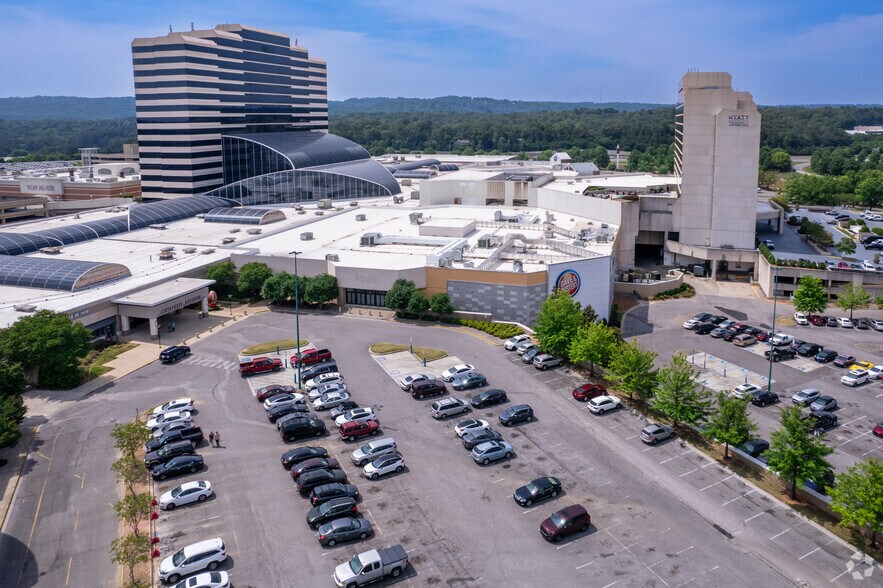 More Photos Of 3000 Riverchase Galleria, Birmingham Unknown For Lease