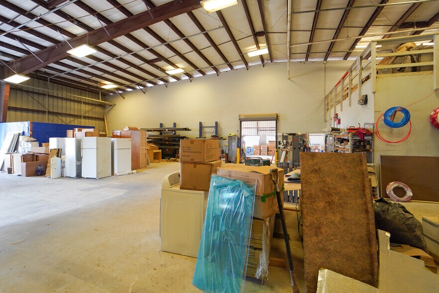 More Photos Of 8609 Lone Tree Rd, Victoria Industrial For Sale