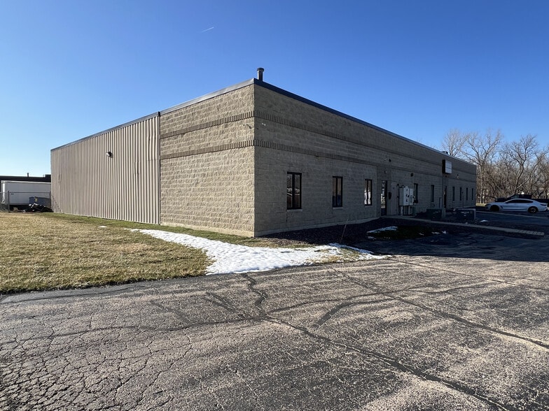 More Photos Of 1718 S Park Ave, Streamwood Warehouse For Sale
