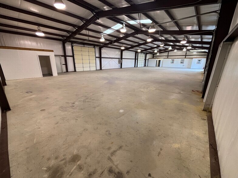 More Photos Of 1685 Melton Rd, Sanger Warehouse For Sale