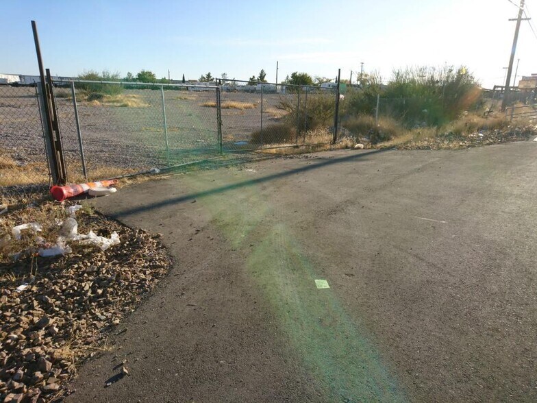 More Photos Of Las Vegas Blvd @ N. Lamb BLVD, Las Vegas Land For Sale