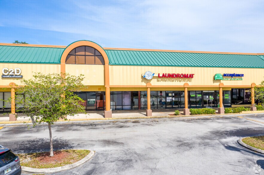 More Photos Of 202 E Semoran Blvd, Casselberry Unknown For Lease