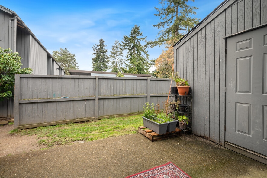 More Photos Of 20611 108th Ave SE, Kent Apartments For Sale