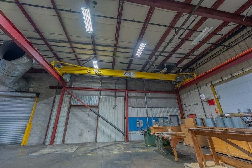 More Photos Of 396 Henry St, Brantford Manufacturing For Lease