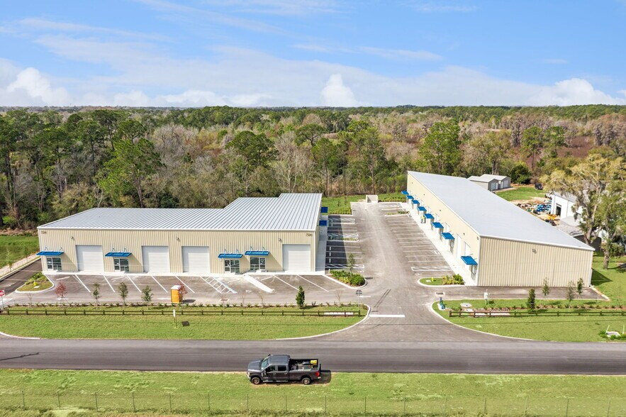 Primary Photo Of 7120 Sampey Rd, Groveland Business Park For Lease
