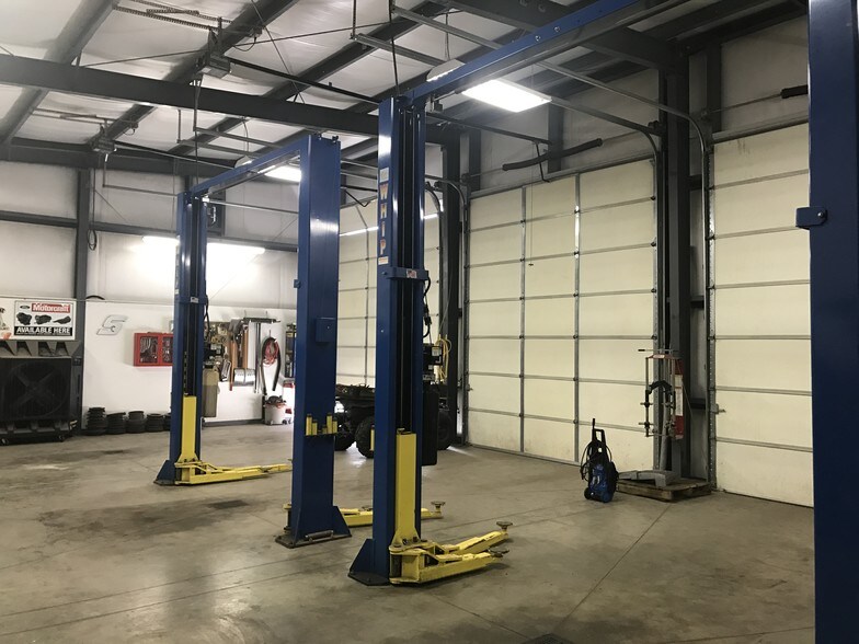 More Photos Of 133 Oak Ave, Eaton Industrial For Sale