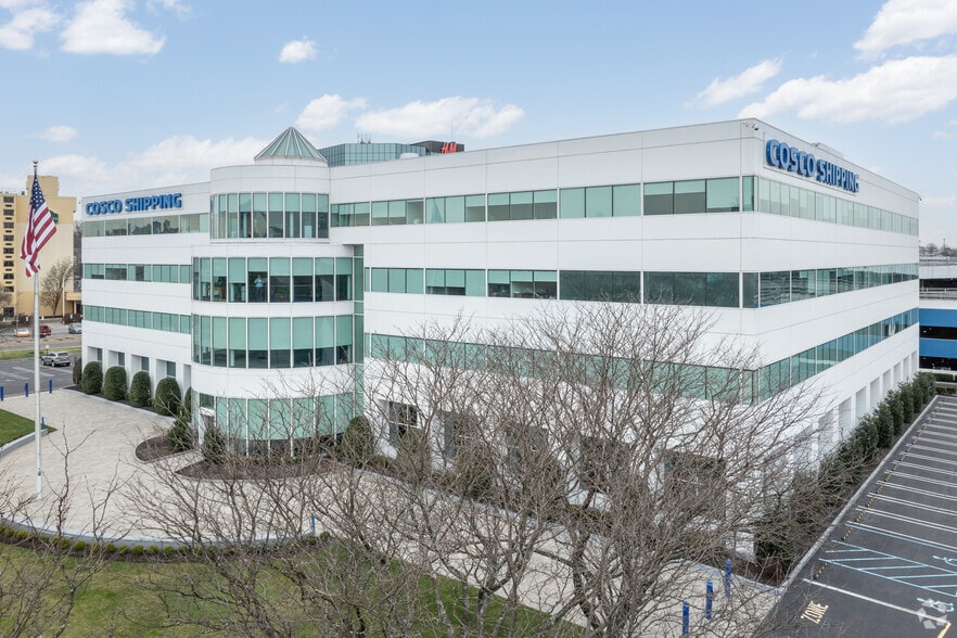 More Photos Of 100 Lighting Way, Secaucus Office For Lease